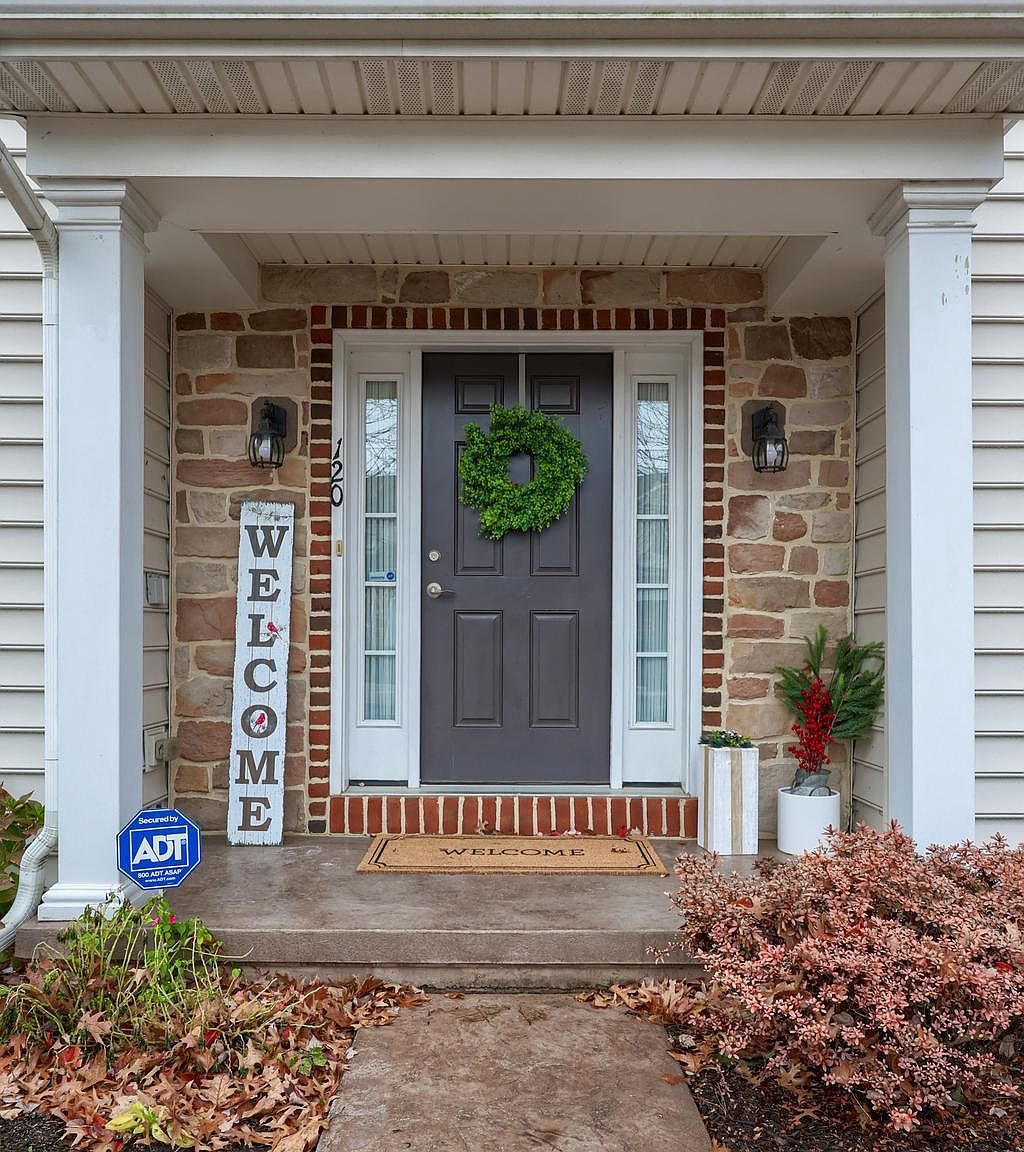 120 Baneberry Ln Lititz, PA 17543 - Thumbnail 3