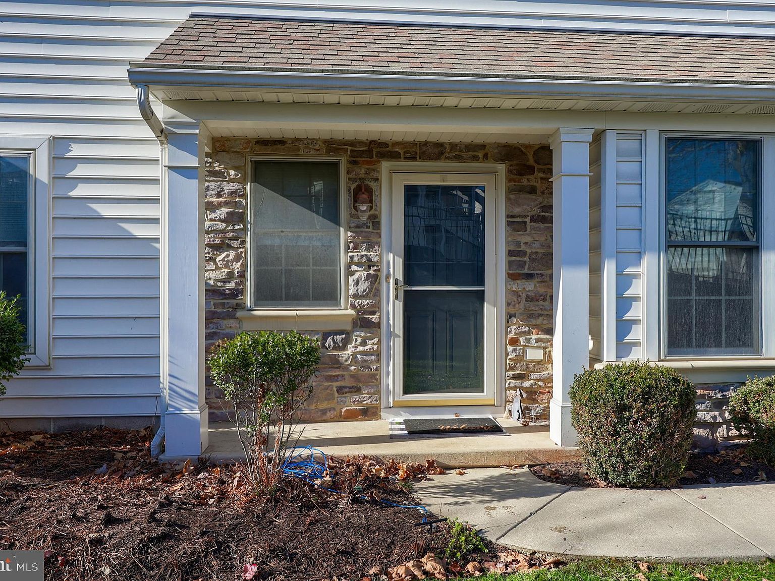 2 Pitt Ct Lancaster, PA 17602 - Thumbnail 3