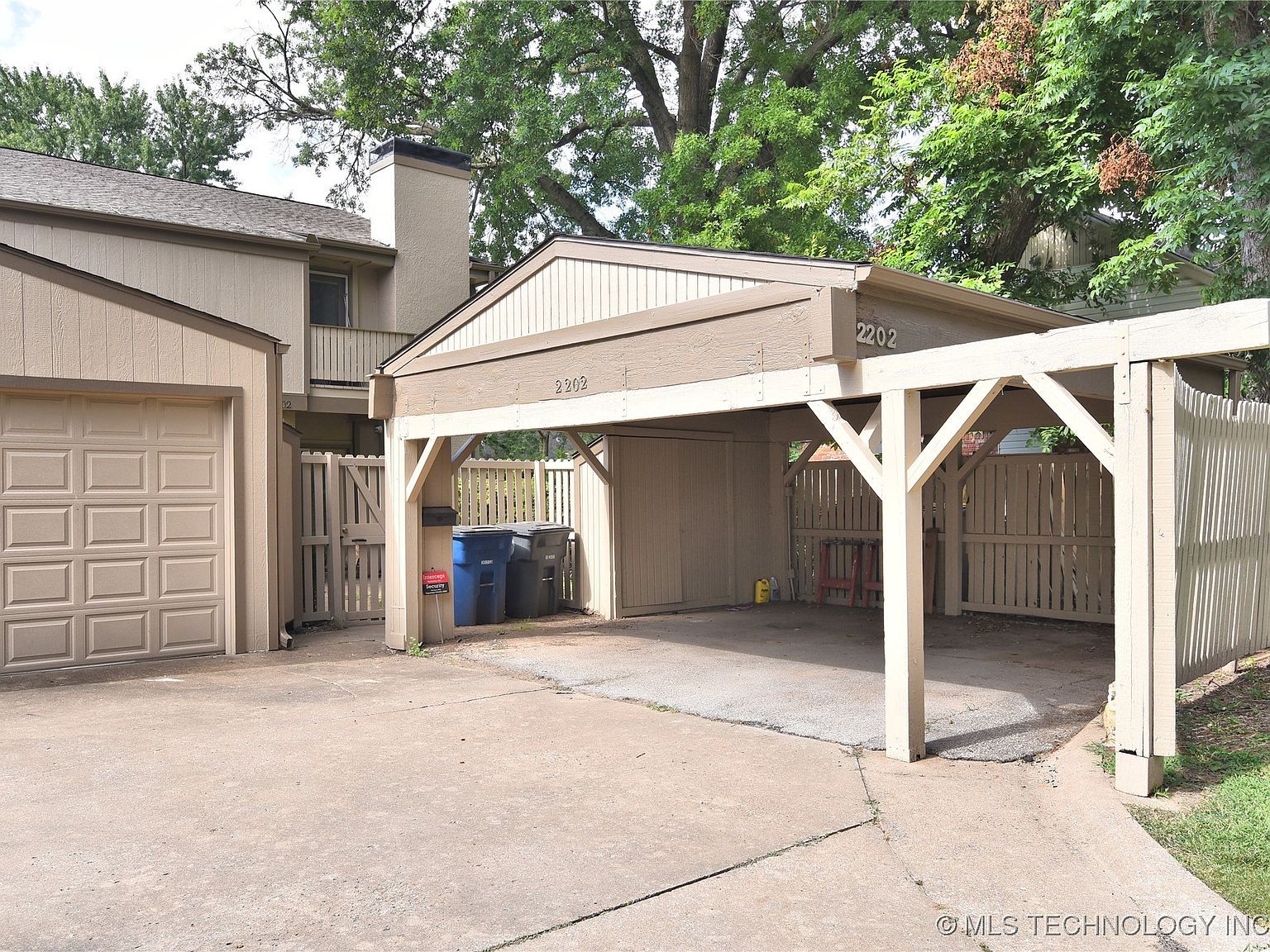 2202 East 55th Court #2202 Tulsa, OK 74105 - Thumbnail 3