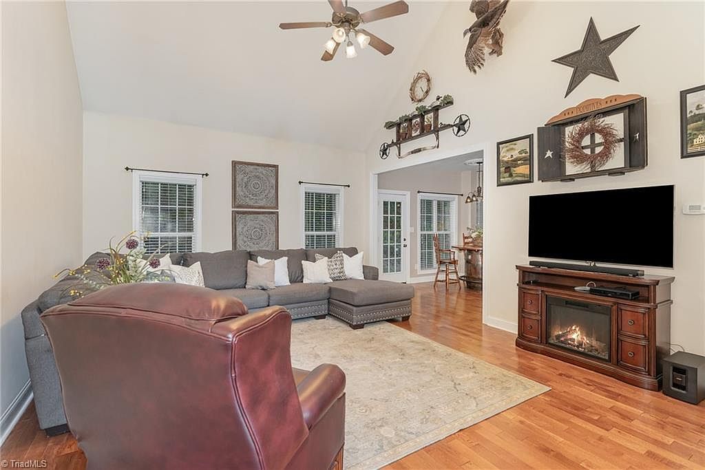 110 Deerfield Pl Archdale, NC 27263 - Thumbnail 3