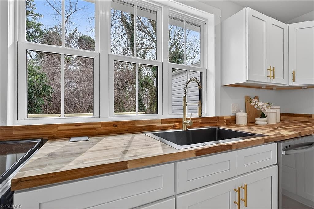 1604 E Lexington Ave High Point, NC 27262 - Thumbnail 3