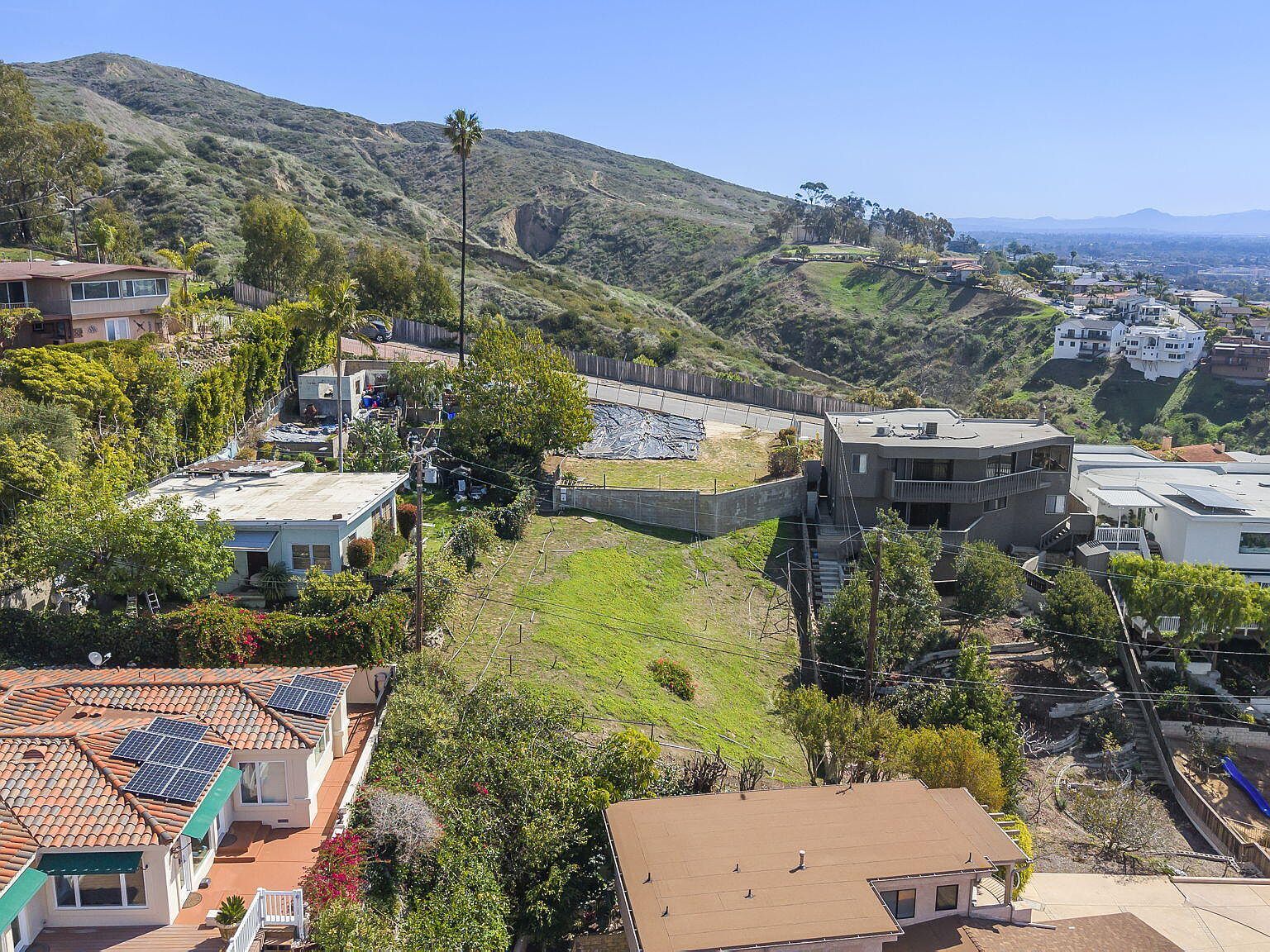 445 Lupine Way Ventura, CA 93001 - Thumbnail 3