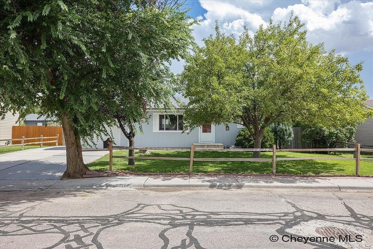 4511 Glendo Ave Cheyenne, WY 82001 - Thumbnail 3