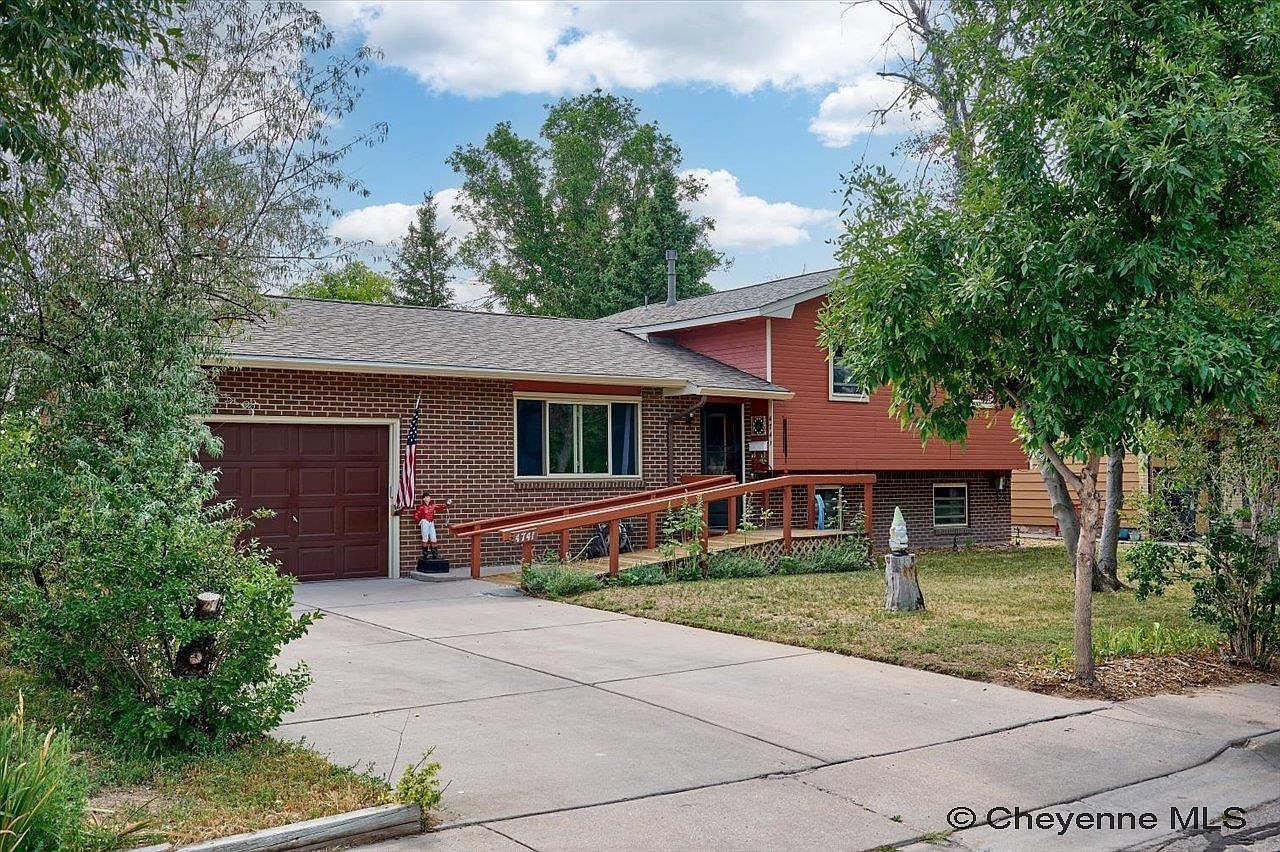 4741 Pineridge Ave Cheyenne, WY 82009 - Thumbnail 3