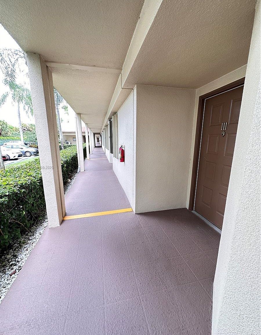 1301 SW 142nd Ave APT 111H Hollywood, FL 33027 - Thumbnail 3