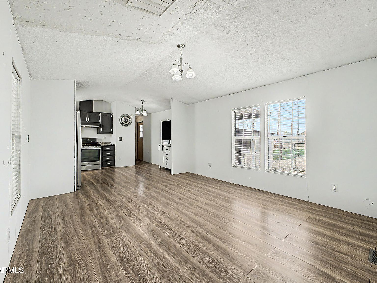 303 E SOUTH MOUNTAIN Avenue #88 Phoenix, AZ 85042 - Thumbnail 3