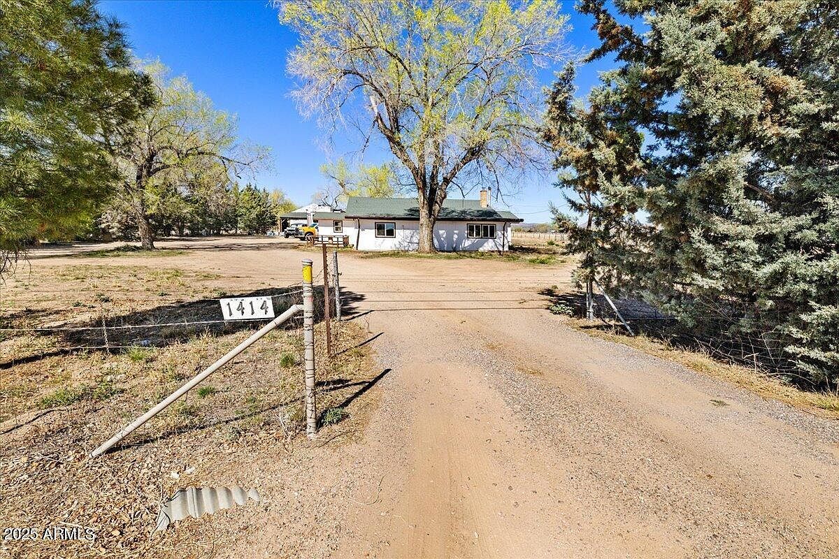 1414 N State Route 89 Route, AZ 86323 - Thumbnail 3
