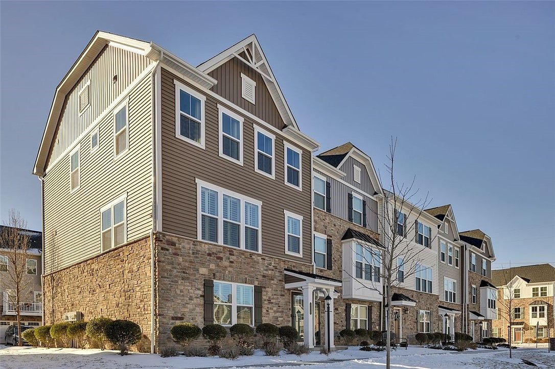 608 Amarth Ln Cranberry Township, PA 16066 - Thumbnail 3