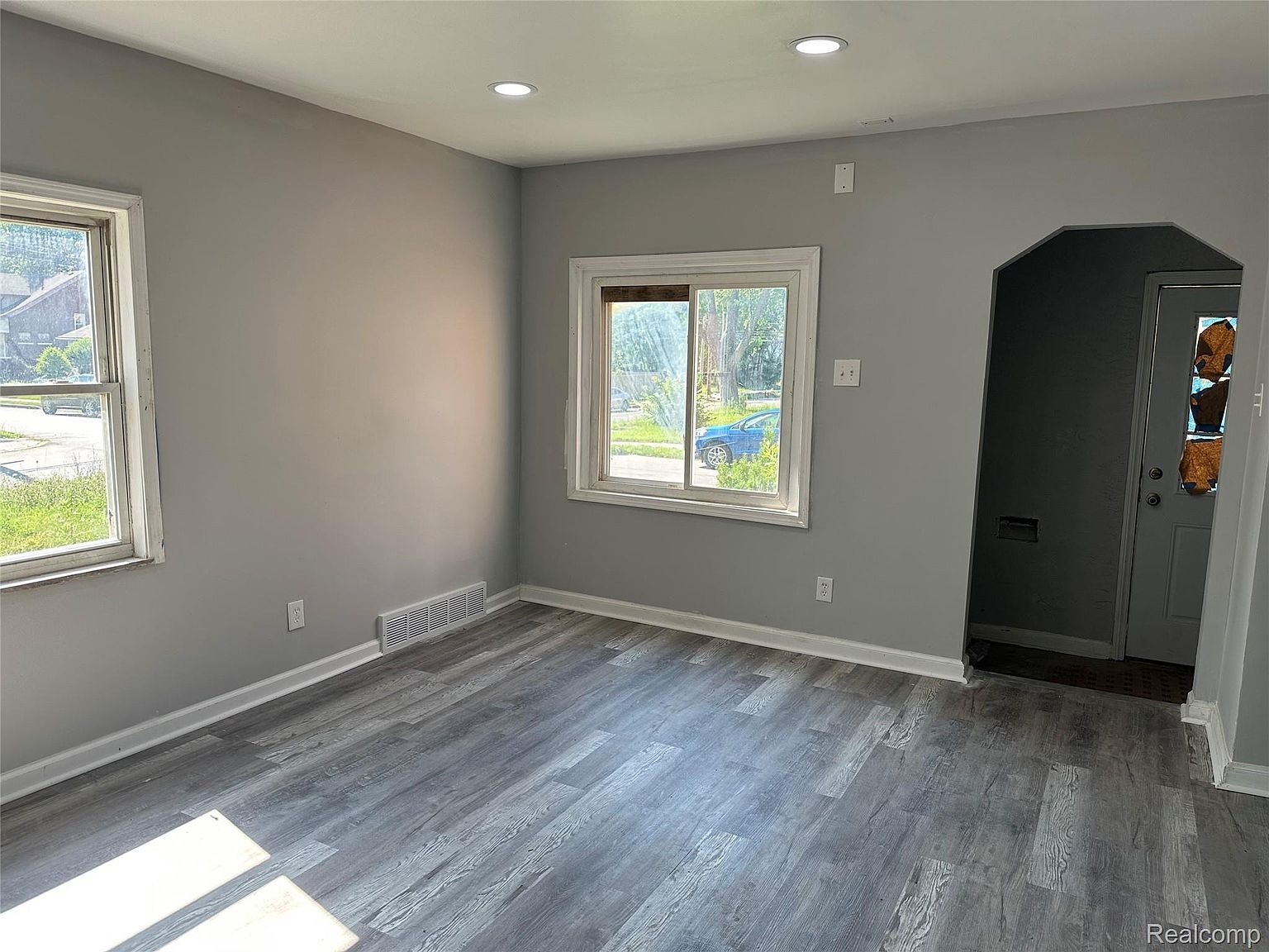 14103 Glenwood St Detroit, MI 48205 - Thumbnail 3