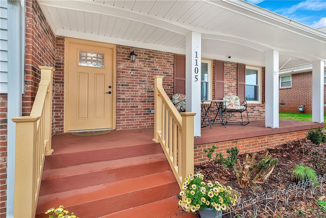 1105 Southwood St Anderson, SC 29624 - Thumbnail 3