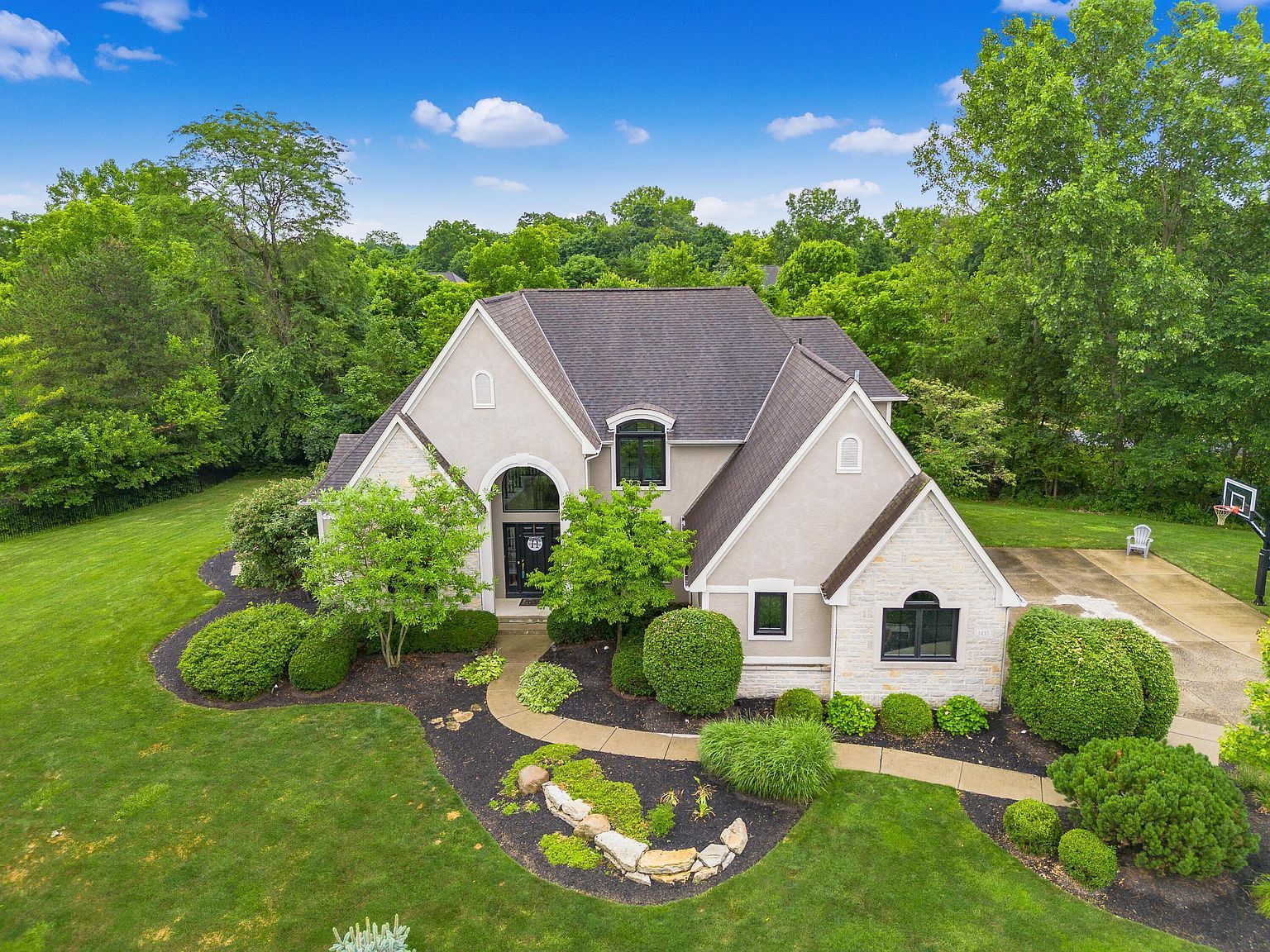 1435 Sherborne Ln Powell, OH 43065 - Thumbnail 3