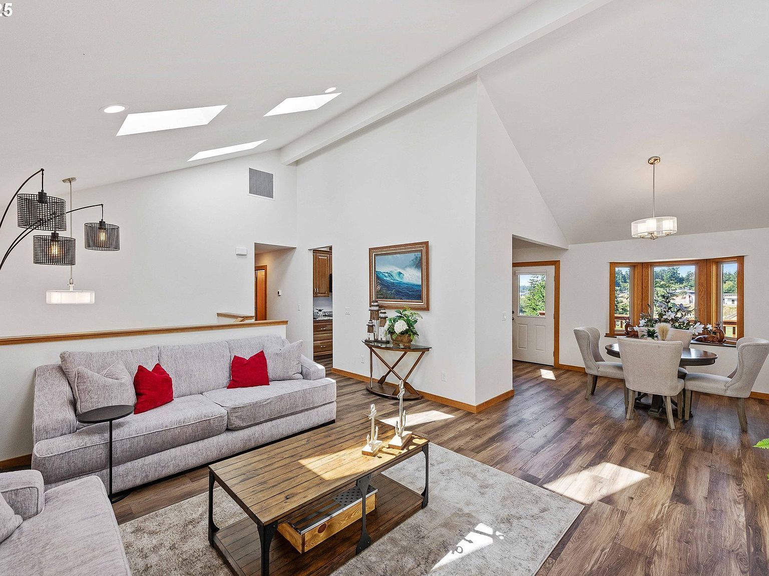 2460 Stephanie Ln North Bend, OR 97459 - Thumbnail 3