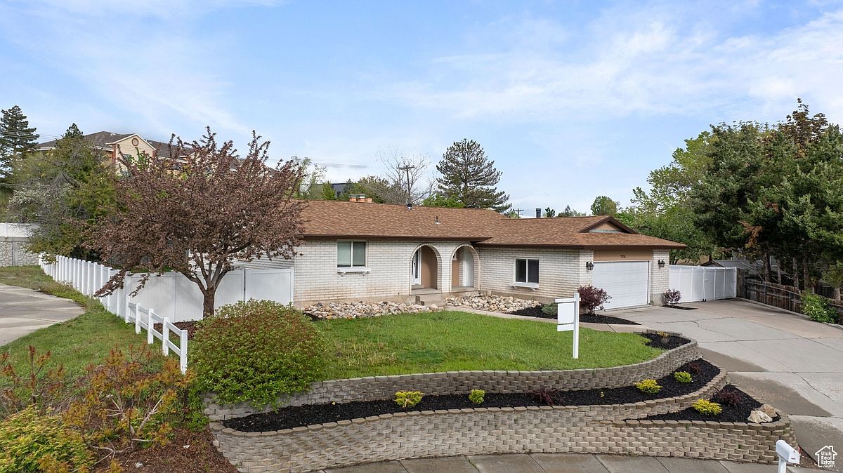 7514 S Monterey Cir E Sandy, UT 84093 - Thumbnail 3