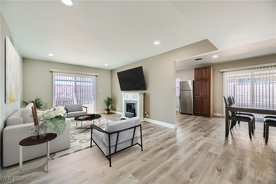 2221 Palora Ave Las Vegas, NV 89169 - Thumbnail 3