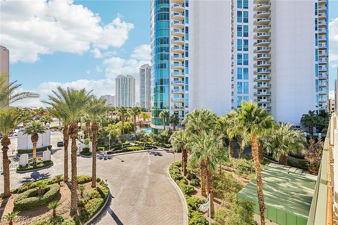 222 Karen Ave Unit 2608 Las Vegas, NV 89109 - Thumbnail 3