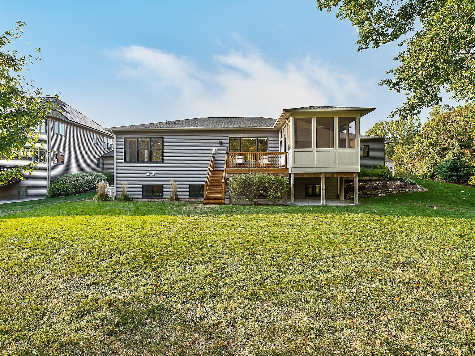 1411 Whispering Maples Dr N Ann Arbor, MI 48108 - Thumbnail 3