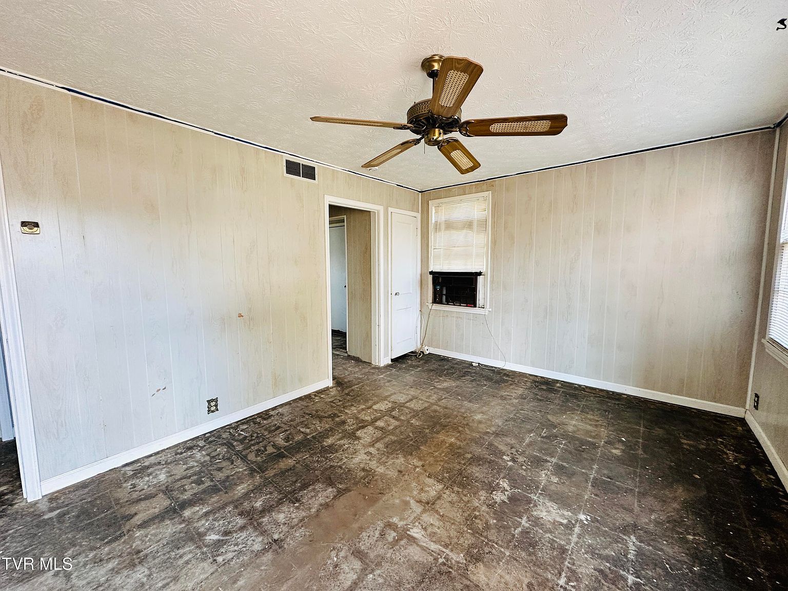 365 Sewanee Ave Kingsport, TN 37660 - Thumbnail 3