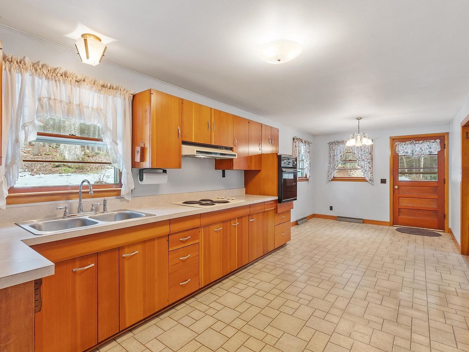 20 Ling St Marlborough, NH 03455 - Thumbnail 3