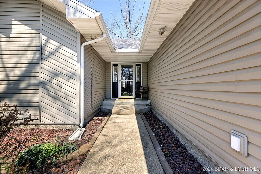 568 Grand Point Blvd Sunrise Beach, MO 65079 - Thumbnail 3