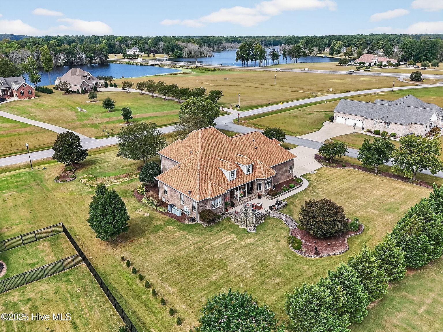 296 Shoreline Dr Princeton, NC 27569 - Thumbnail 3