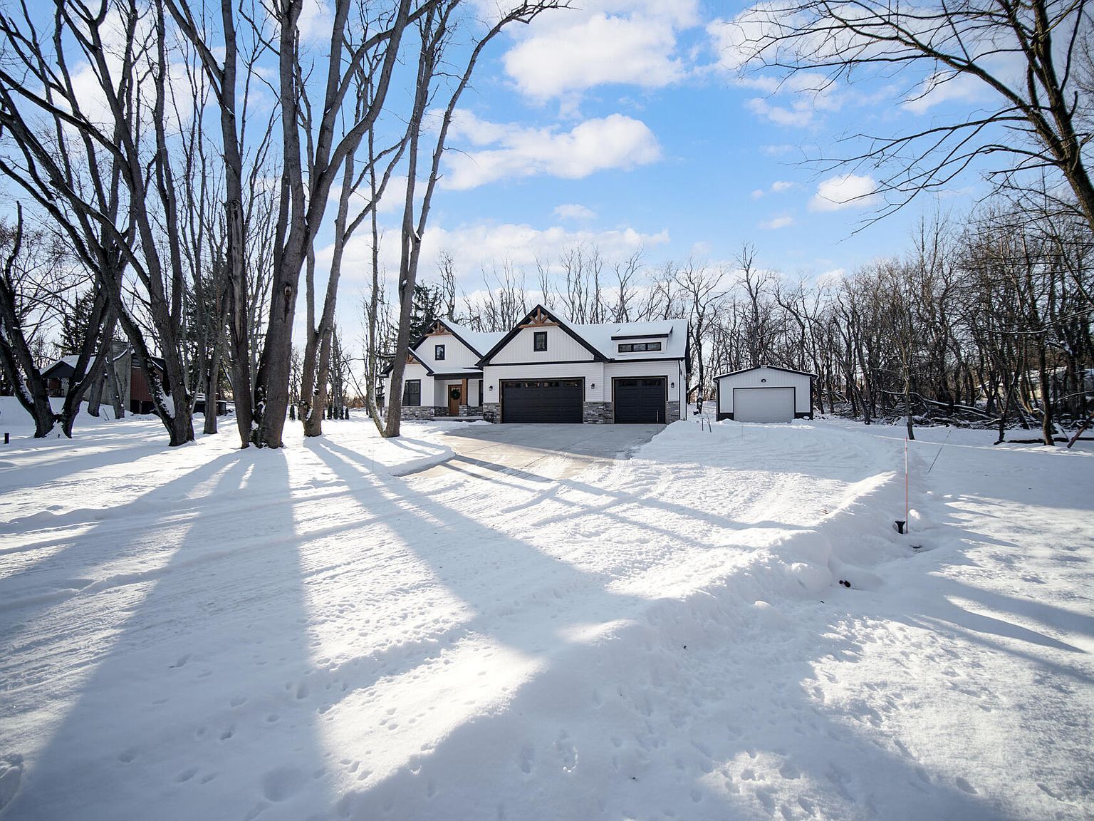 212 N 600 W Valparaiso, IN 46385 - Thumbnail 3