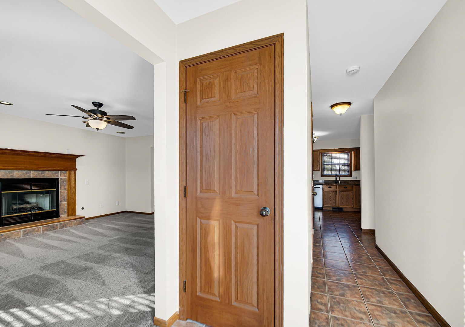 253 Moncrief Dr Valparaiso, IN 46385 - Thumbnail 3