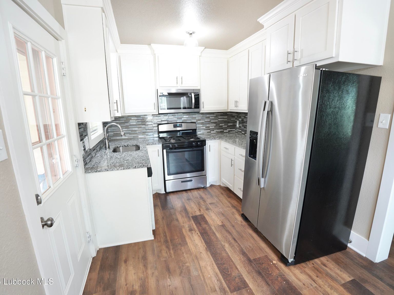 2408 24th St Lubbock, TX 79411 - Thumbnail 3