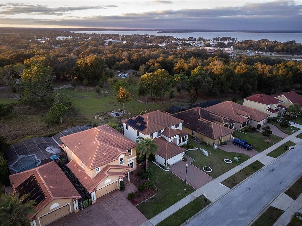 313 Crestrun Loop Leesburg, FL 34748 - Thumbnail 3