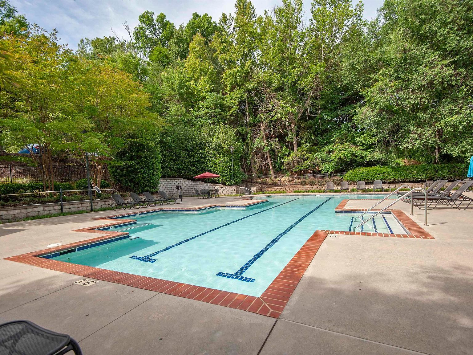 122 Yellowstone Dr APT 208 Charlottesville, VA 22903 - Thumbnail 3