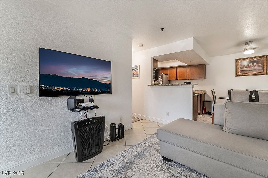 4200 S Valley View Blvd UNIT 1074 Las Vegas, NV 89103 - Thumbnail 3