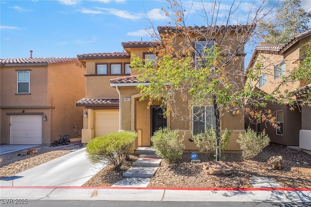4851 Golden Shimmer Ave Las Vegas, NV 89139 - Thumbnail 3
