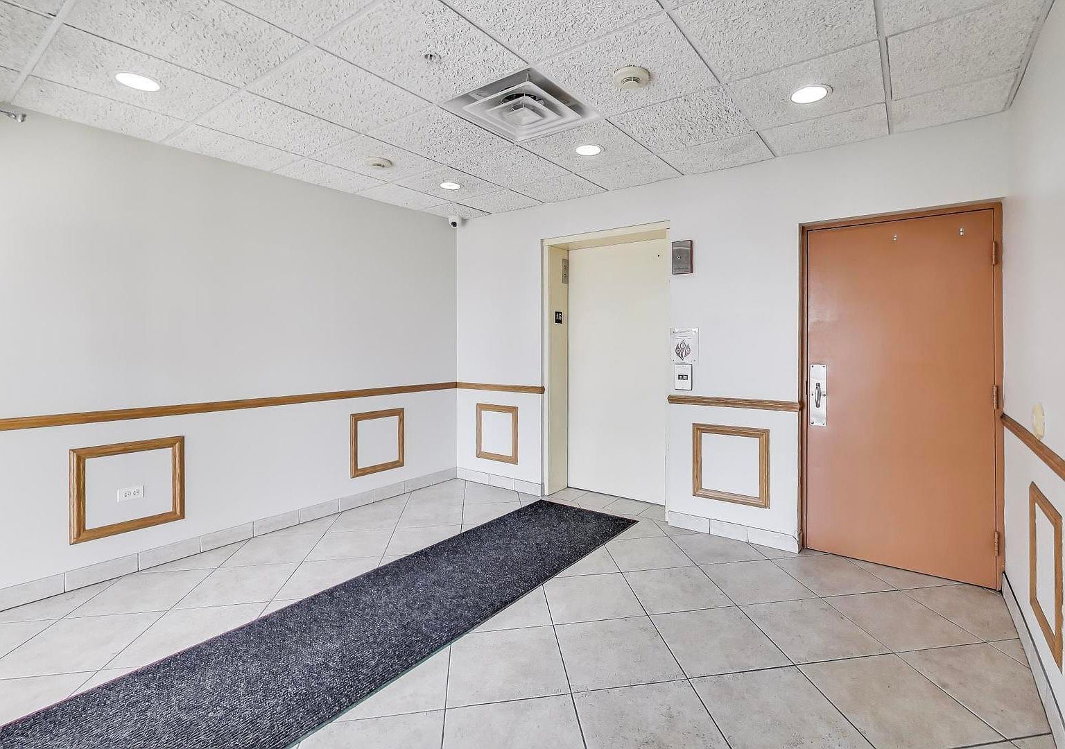 4534 N Cumberland Ave UNIT 101 Chicago, IL 60656 - Thumbnail 3