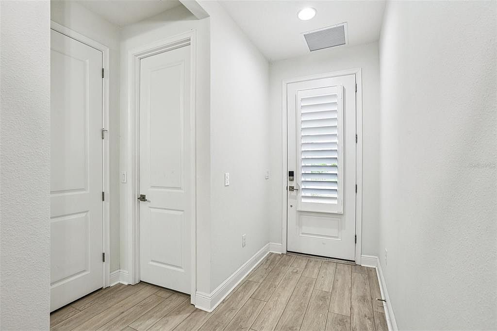 28664 Cozy Creek Dr Wesley Chapel, FL 33543 - Thumbnail 3