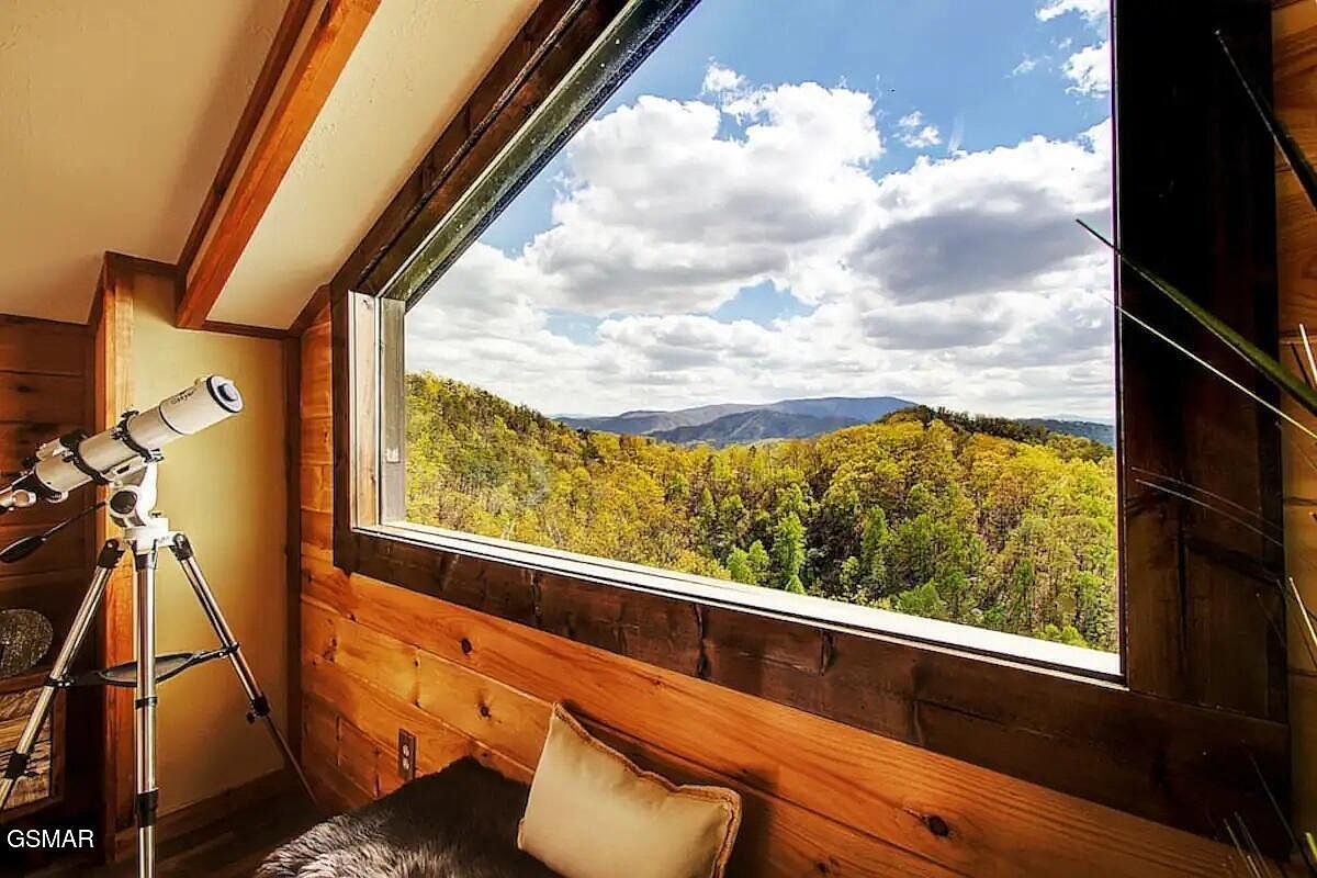 920 Falcon View Way Sevierville, TN 37862 - Thumbnail 4