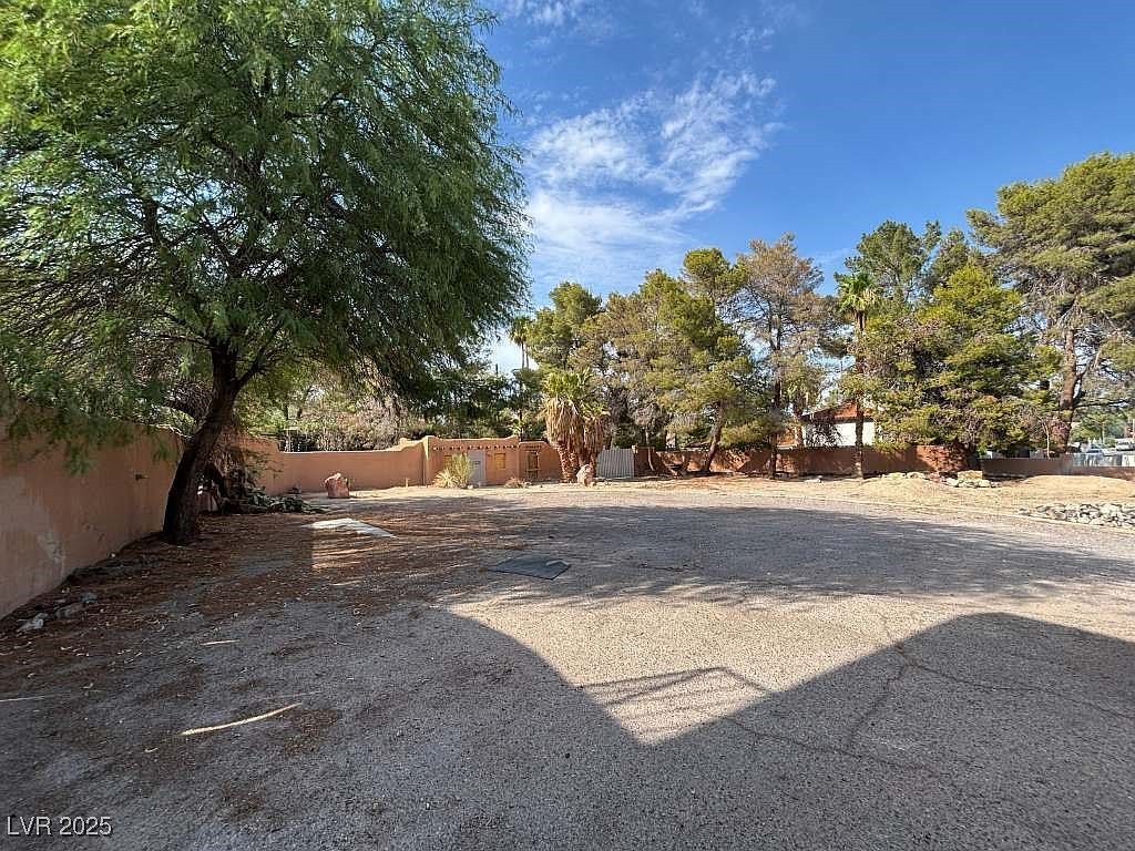 3006 La Mesa Dr Henderson, NV 89014 - Thumbnail 3