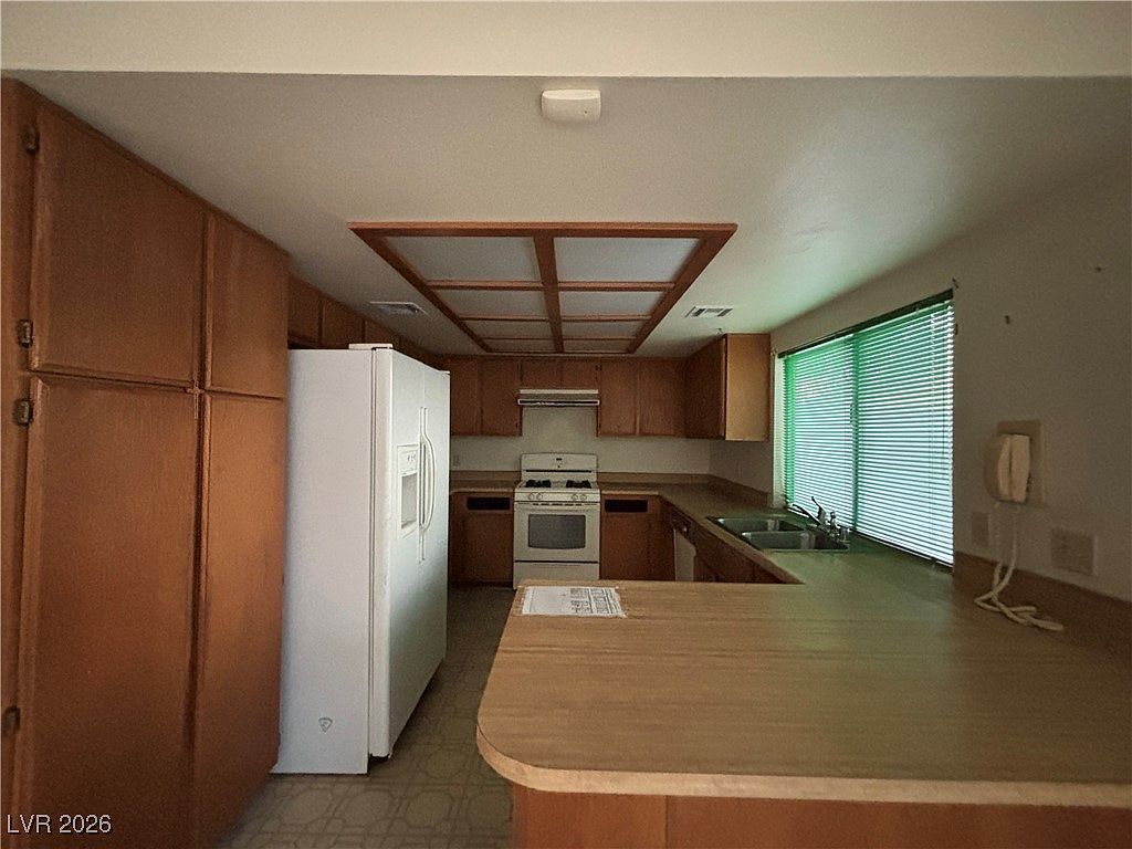 812 Arrowhead Trl Henderson, NV 89002 - Thumbnail 3