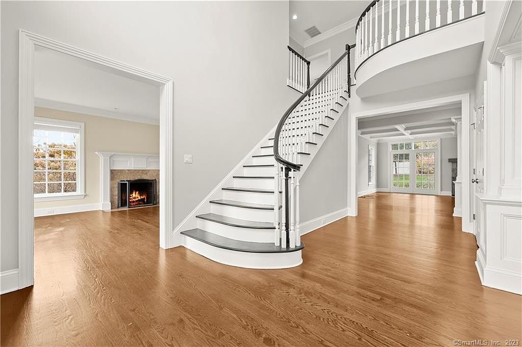 327 White Oak Shade Rd New Canaan, CT 06840 - Thumbnail 3