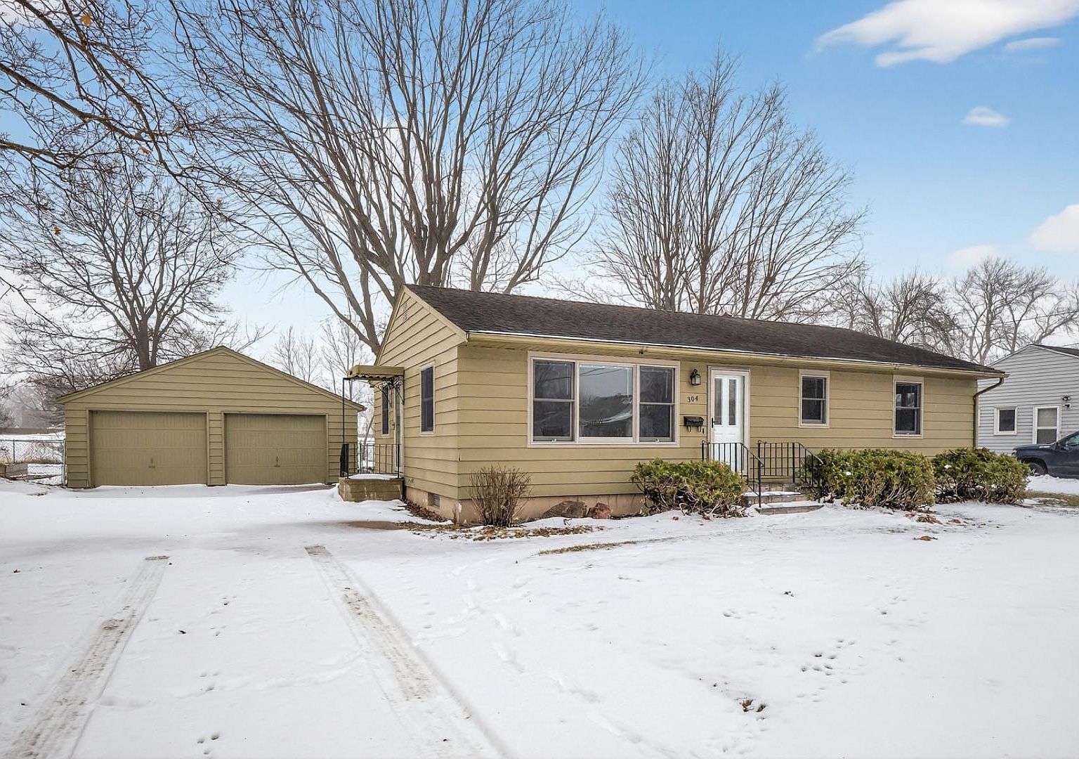 304 16th Ave NE Austin, MN 55912 - Thumbnail 3