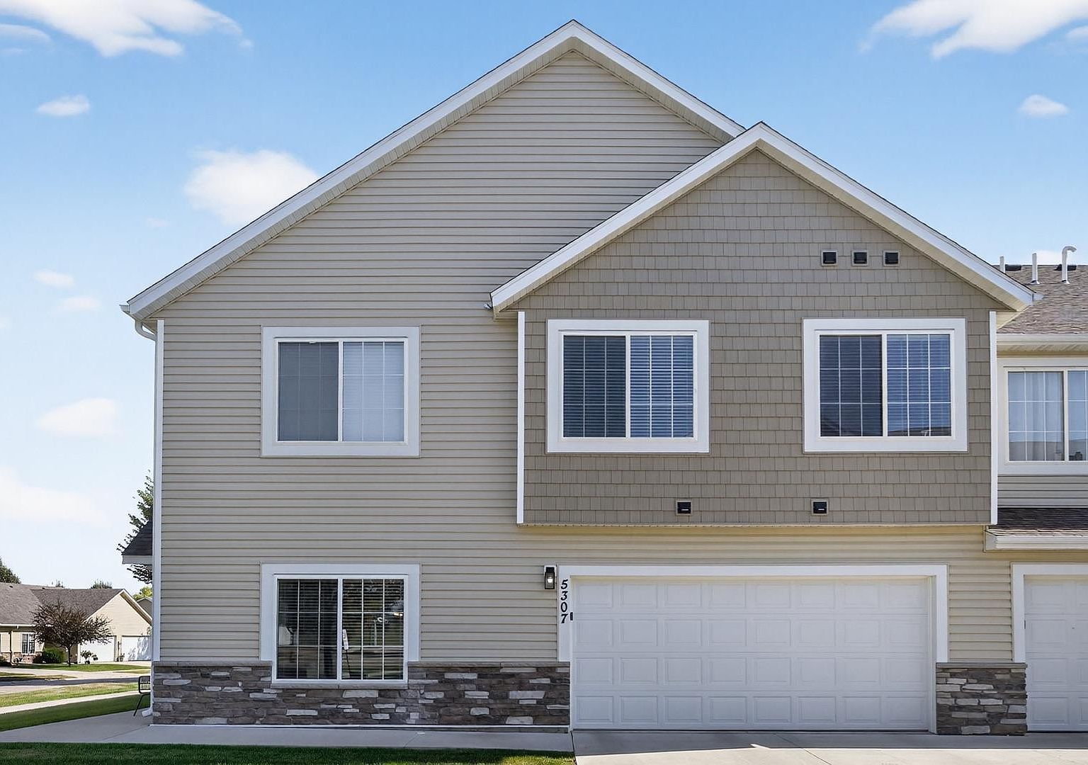 5307 Supalla Ct NW Rochester, MN 55901 - Thumbnail 3