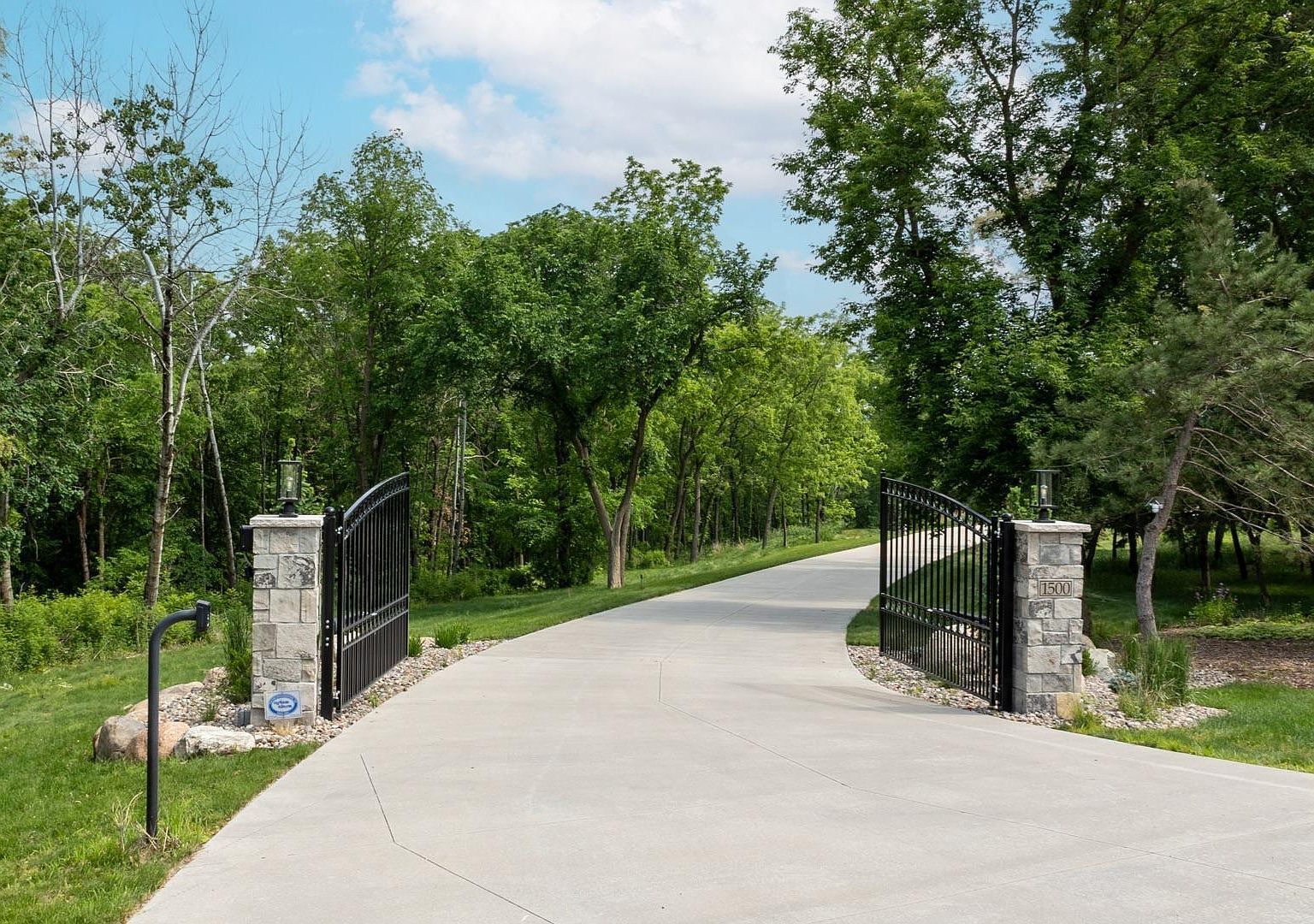 1500 Weatherhill Ridge Ct SW Rochester, MN 55902 - Thumbnail 3