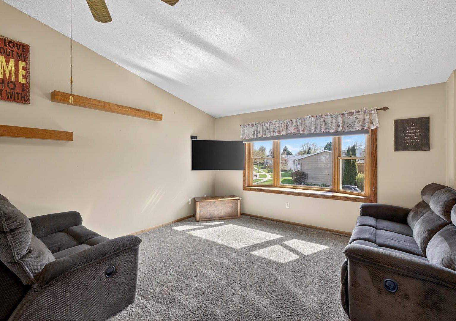 4415 Valley Dr NW Rochester, MN 55901 - Thumbnail 3