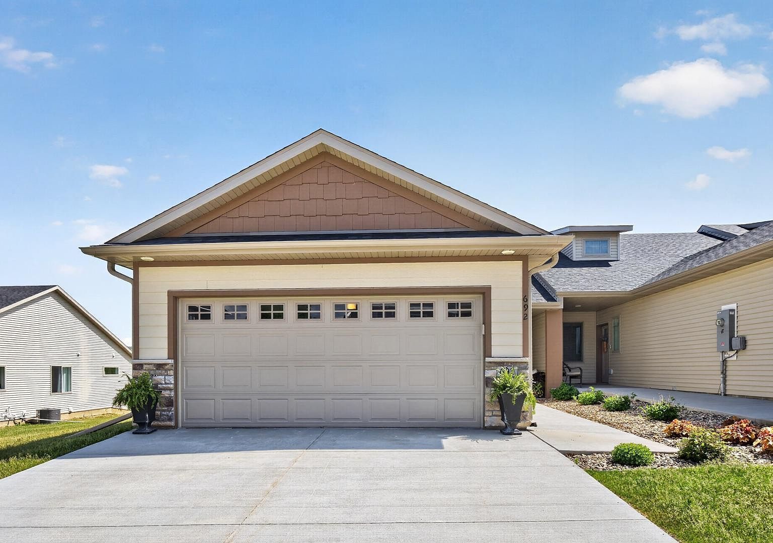 692 Shardlow Pl NE Byron, MN 55920 - Thumbnail 3