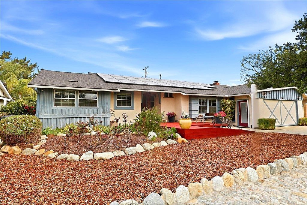 641 Ridgefield Dr Claremont, CA 91711 - Thumbnail 3