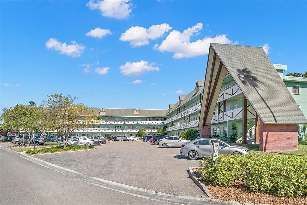 2043 Denmark St APT 59 Clearwater, FL 33763 - Thumbnail 3