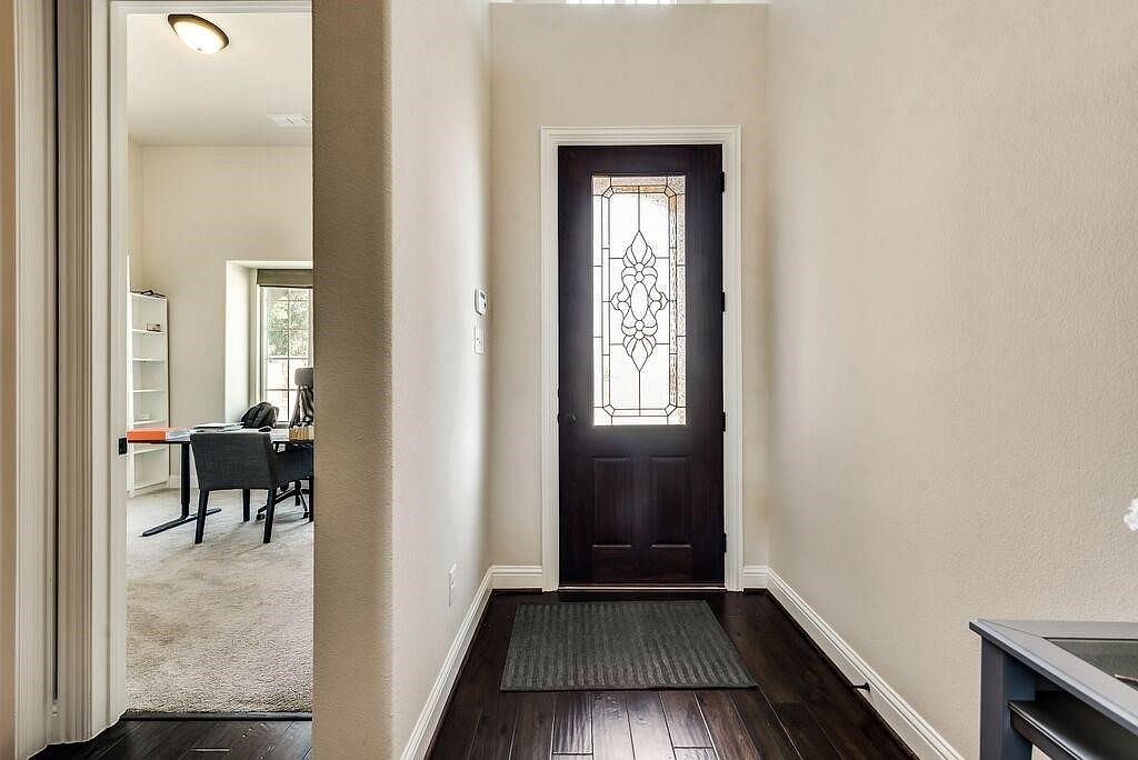 900 Nathanael Greene Ct Aubrey, TX 76227 - Thumbnail 3