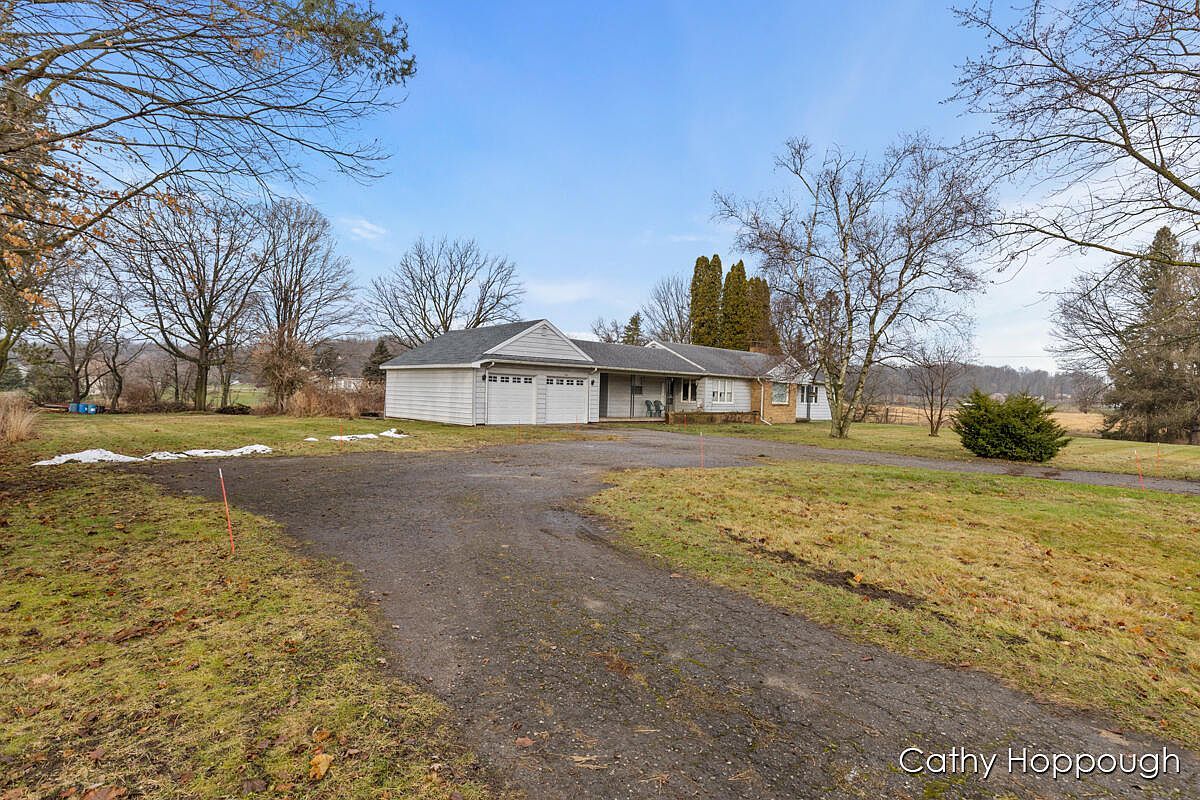 1193 N State Rd Ionia, MI 48846 - Thumbnail 3