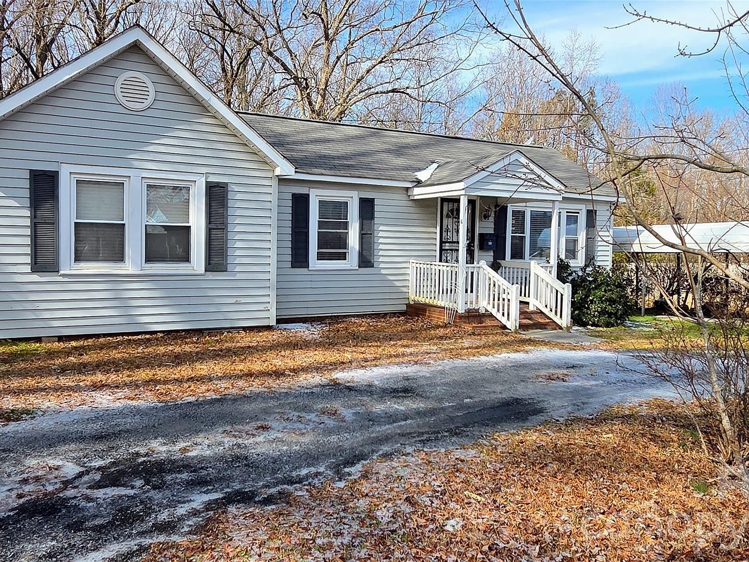 833 Dennis St Troy, NC 27371 - Thumbnail 3