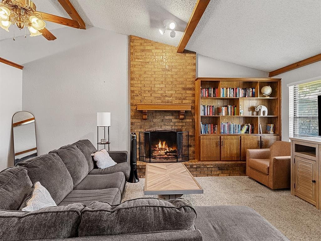 1717 Crest Cir Midwest City, OK 73130 - Thumbnail 3