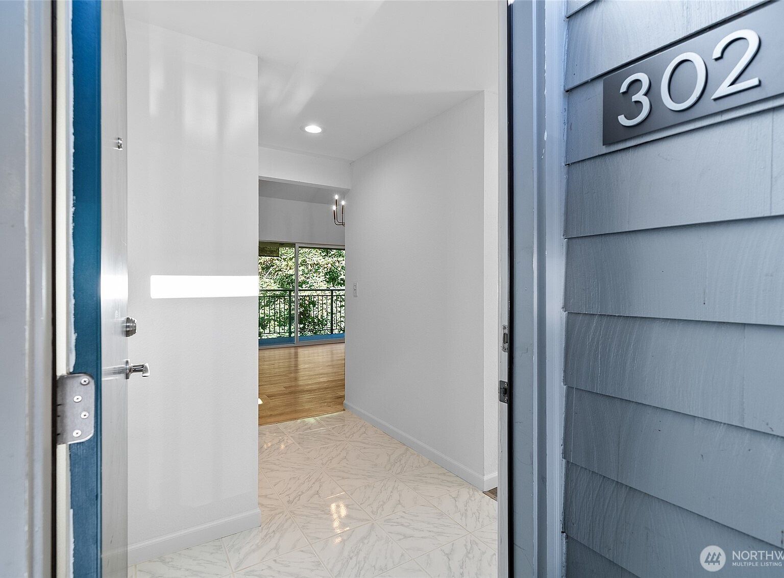 12719 NE 116th St APT E302 Kirkland, WA 98034 - Thumbnail 3