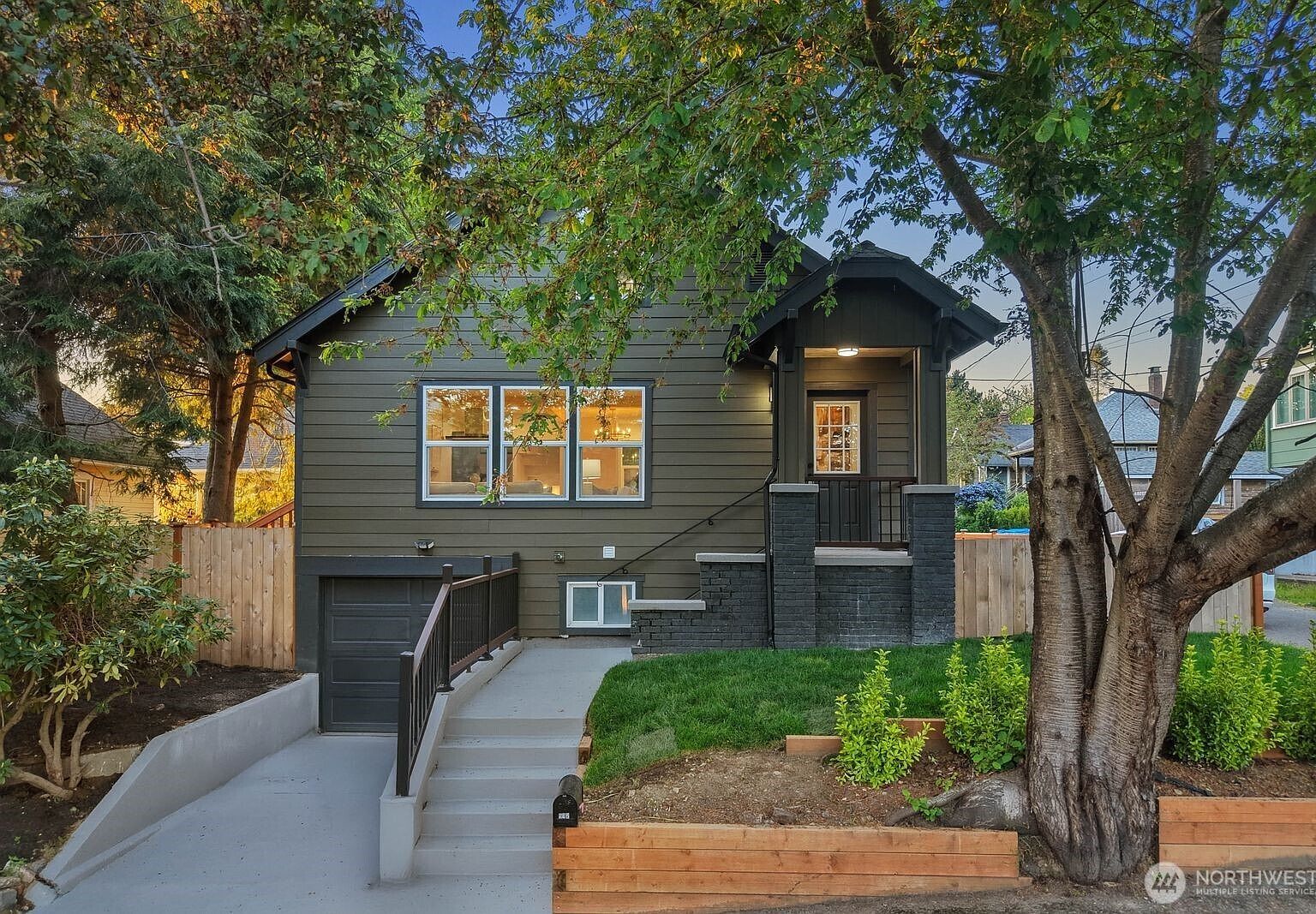 512 NW 44th St Seattle, WA 98107 - Thumbnail 3